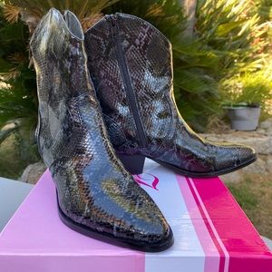 Snake skin cowgirl boots